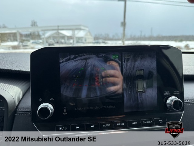 2022 Mitsubishi Outlander SE