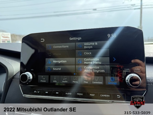 2022 Mitsubishi Outlander SE