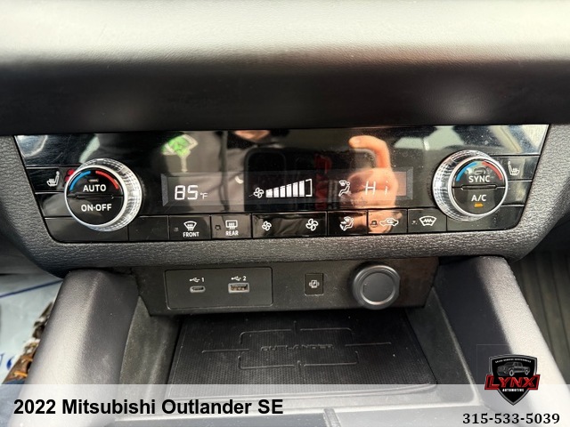 2022 Mitsubishi Outlander SE