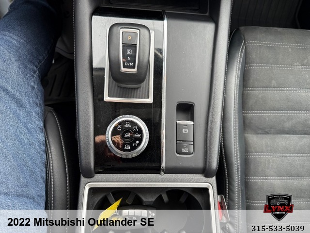 2022 Mitsubishi Outlander SE