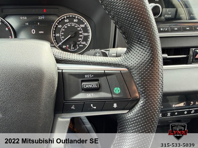 2022 Mitsubishi Outlander SE