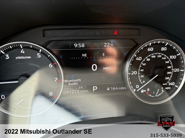 2022 Mitsubishi Outlander SE