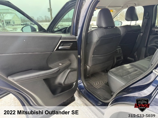 2022 Mitsubishi Outlander SE