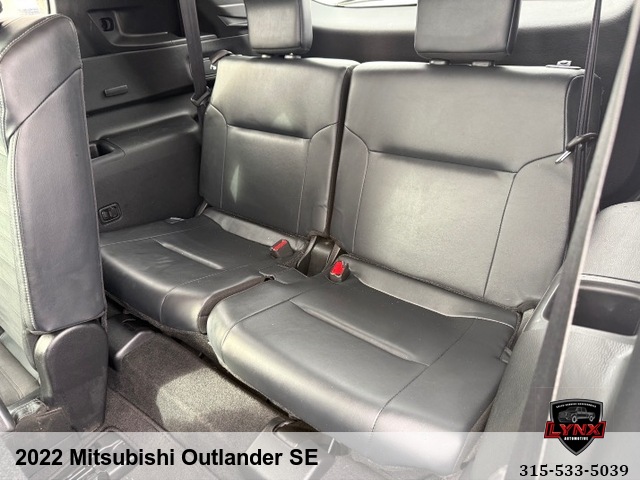 2022 Mitsubishi Outlander SE