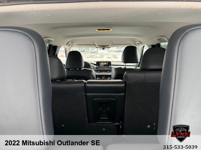 2022 Mitsubishi Outlander SE