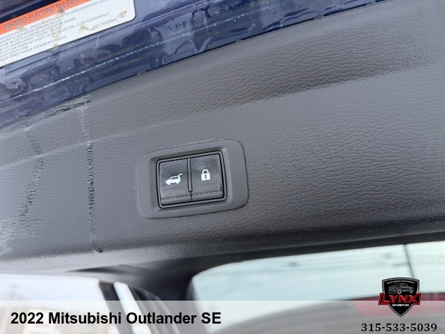 2022 Mitsubishi Outlander SE