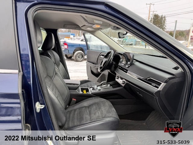 2022 Mitsubishi Outlander SE