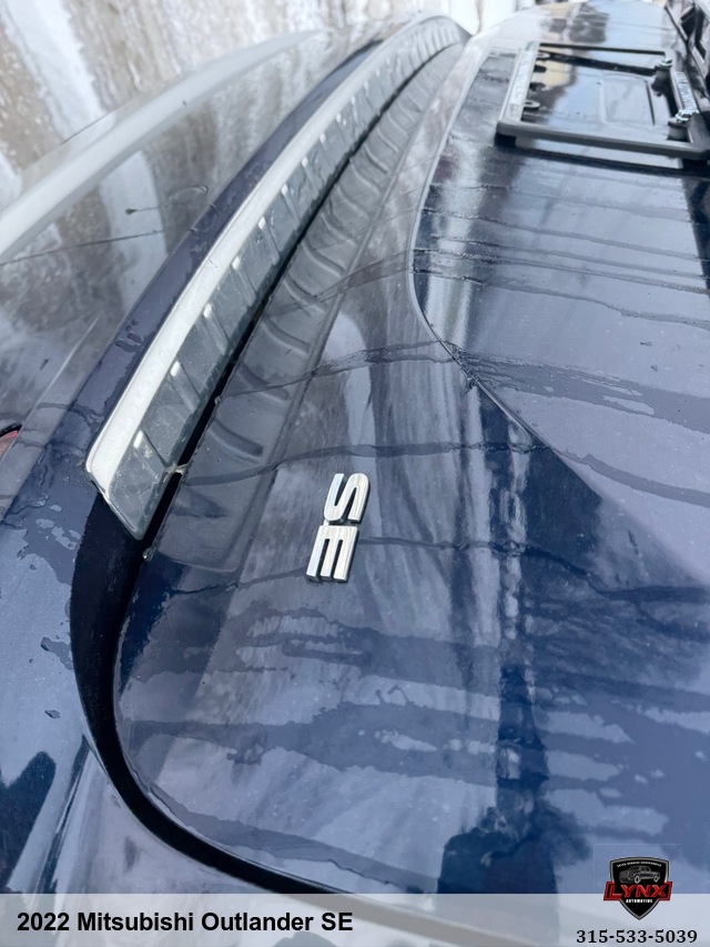 2022 Mitsubishi Outlander SE