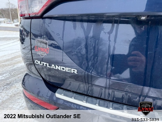 2022 Mitsubishi Outlander SE