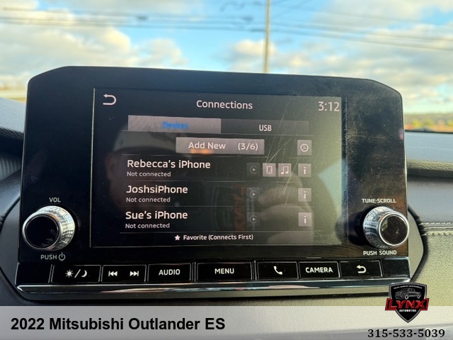 2022 Mitsubishi Outlander ES