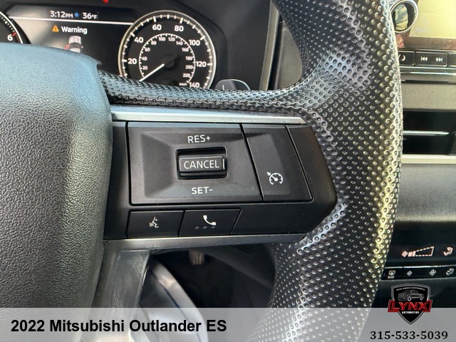 2022 Mitsubishi Outlander ES