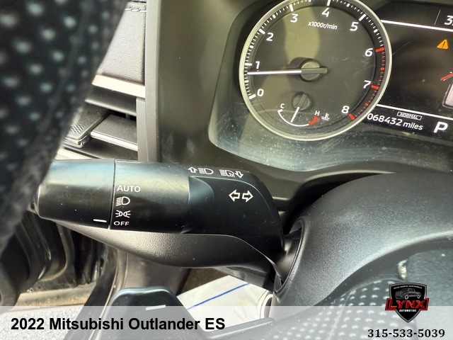 2022 Mitsubishi Outlander ES