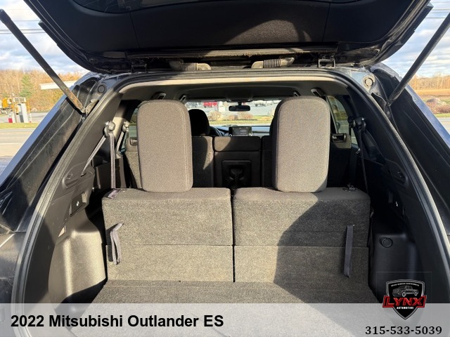 2022 Mitsubishi Outlander ES