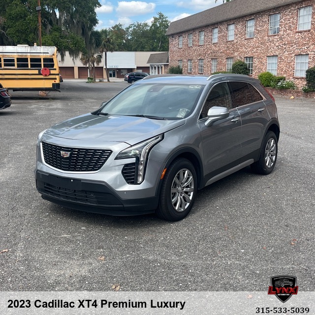 2023 Cadillac XT4 Premium Luxury 