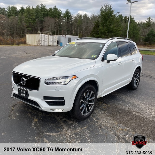 2017 Volvo XC90 T6 Momentum 