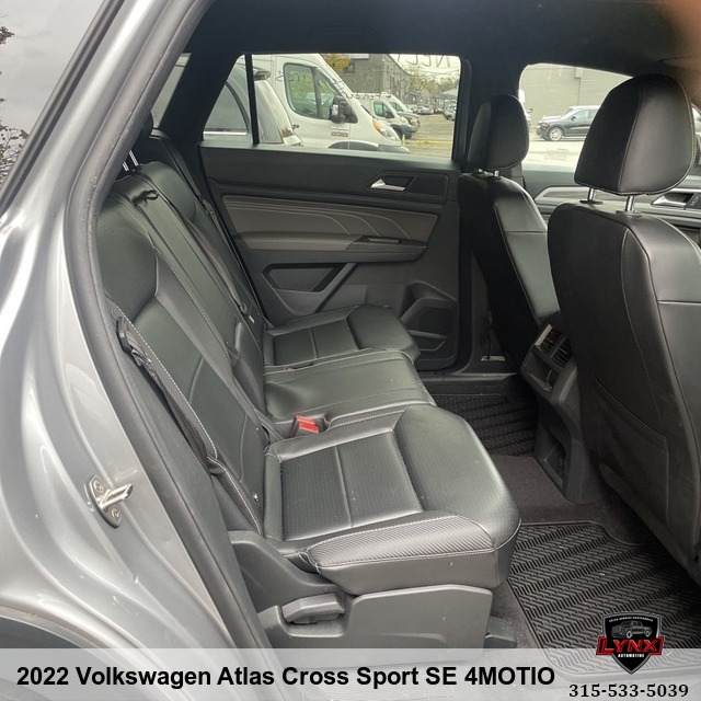 2022 Volkswagen Atlas Cross Sport SE 4MOTION