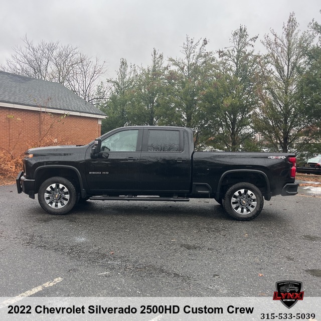 2022 Chevrolet Silverado 2500HD Custom Crew Cab Short Box