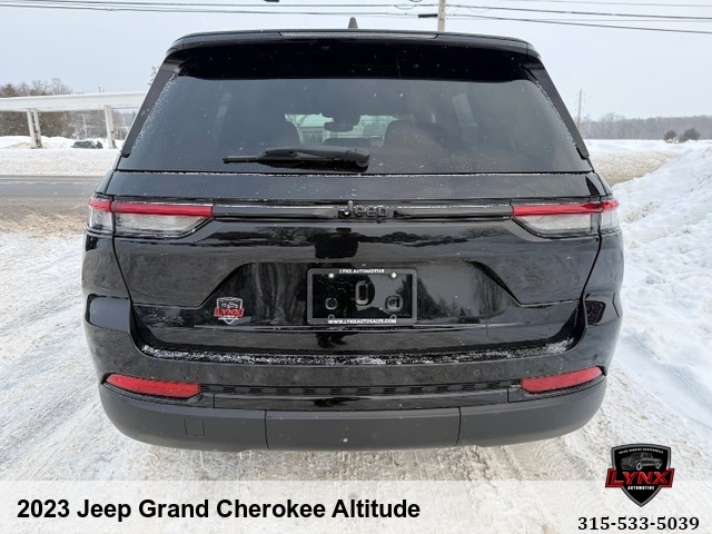 2023 Jeep Grand Cherokee Altitude