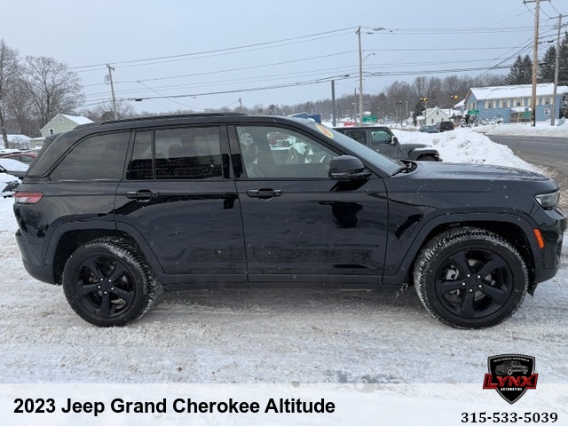 2023 Jeep Grand Cherokee Altitude