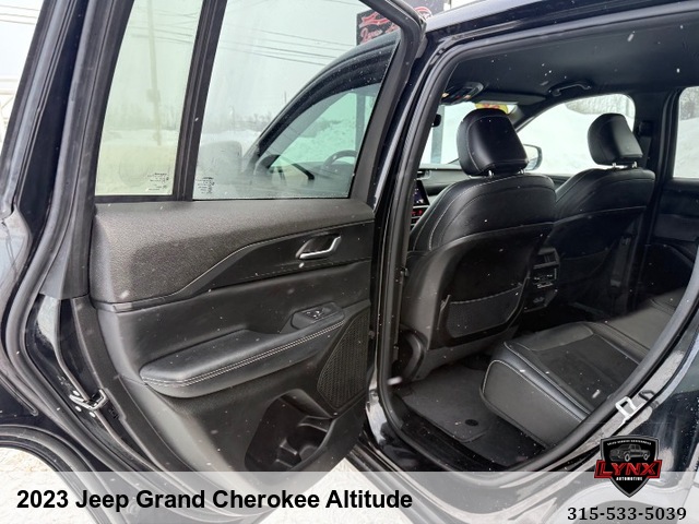 2023 Jeep Grand Cherokee Altitude