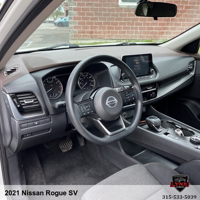 2021 Nissan Rogue SV