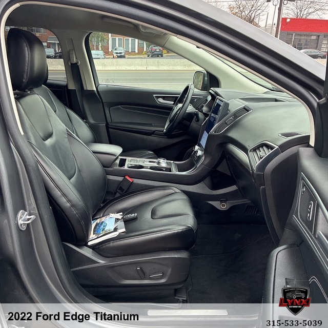 2022 Ford Edge Titanium